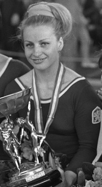 Vera Caslavska (Wikipedia)